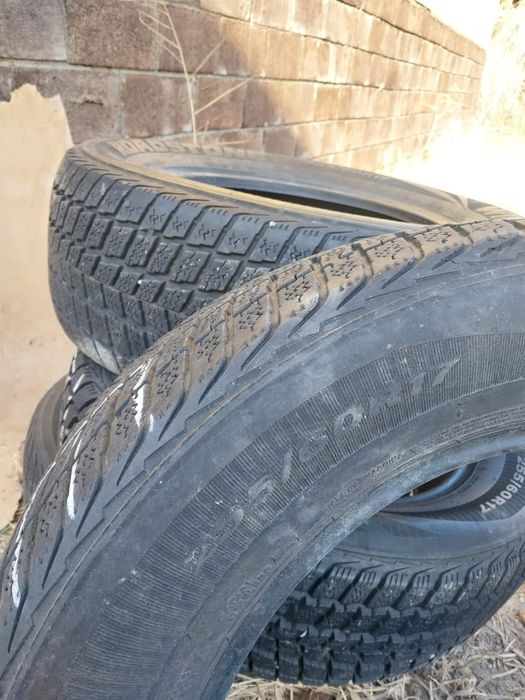 Зимние шины 255/60/17
