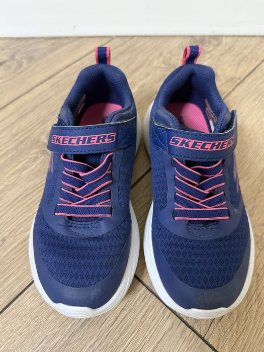 Кроссовки для девочек skechers