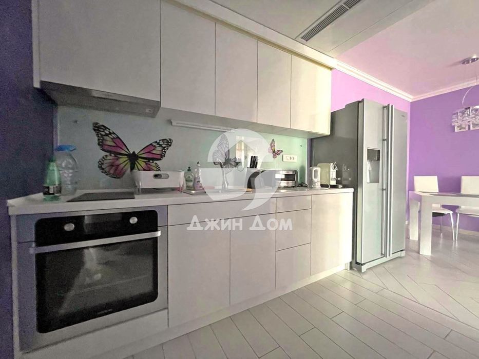 Просторен тристаен апартамент с ПАНОРАМА МОРЕ в Атриум Бийч, Елените