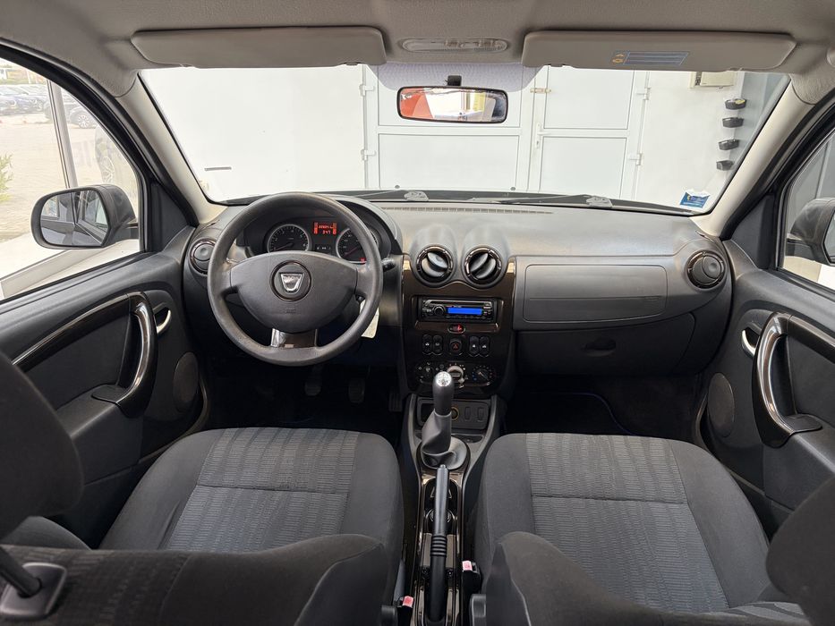 Dacia Duster 2011 Laureate | Finantare | Rate | Garantie