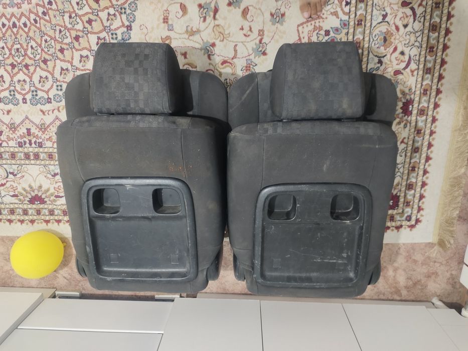 Шаран сиденье 2 штук.