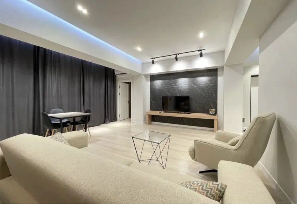 ЦУМ-Сдается 2х комнатная квартира в престижном районе