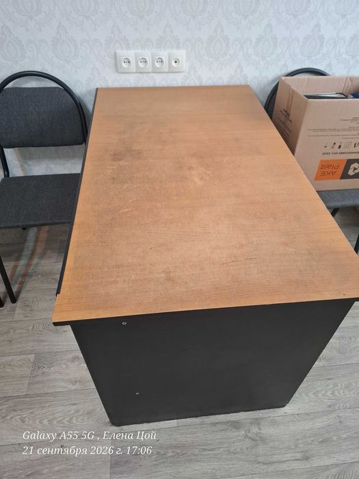 Продается  стол б/у