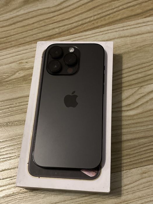 iPhone 14 PRO , 93 % Bateria