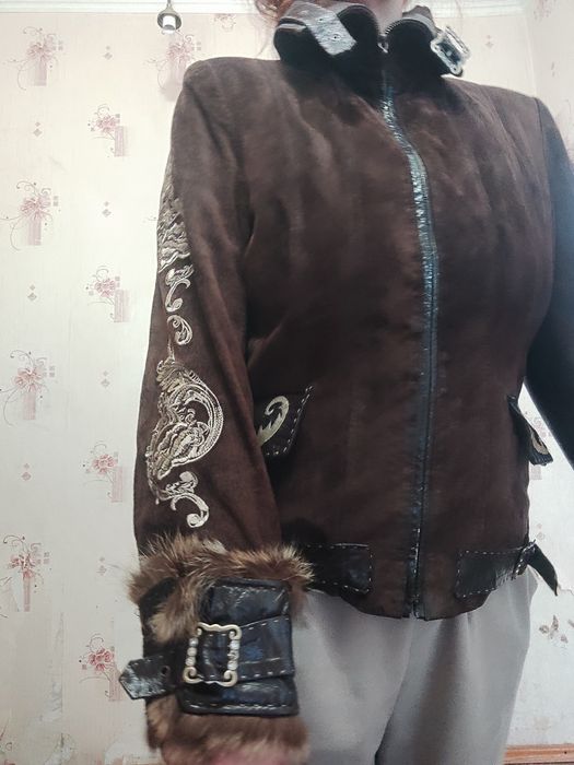 Шикарная   замшевая куртка!!!