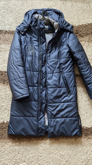 Продам зимние пальто на мальчика13,14,15лет в отличном состоянии