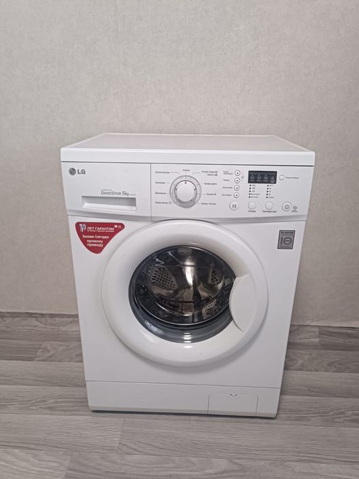 Стиральная  машинка  автомат .5кг