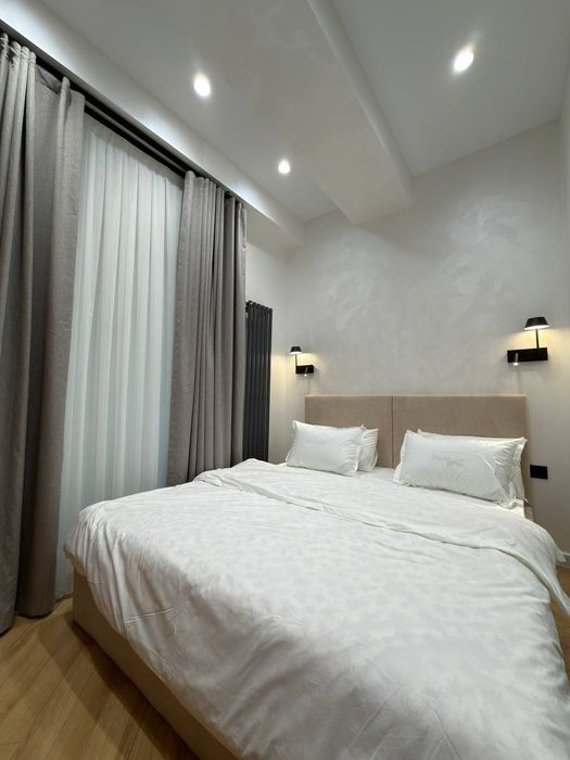 Продаётся 1*2 комнатная квартира на Ц-2 Алайский