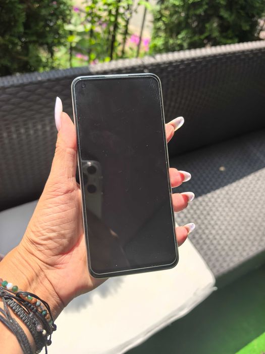 Vând urgent oppo reno 8 5G impecabil