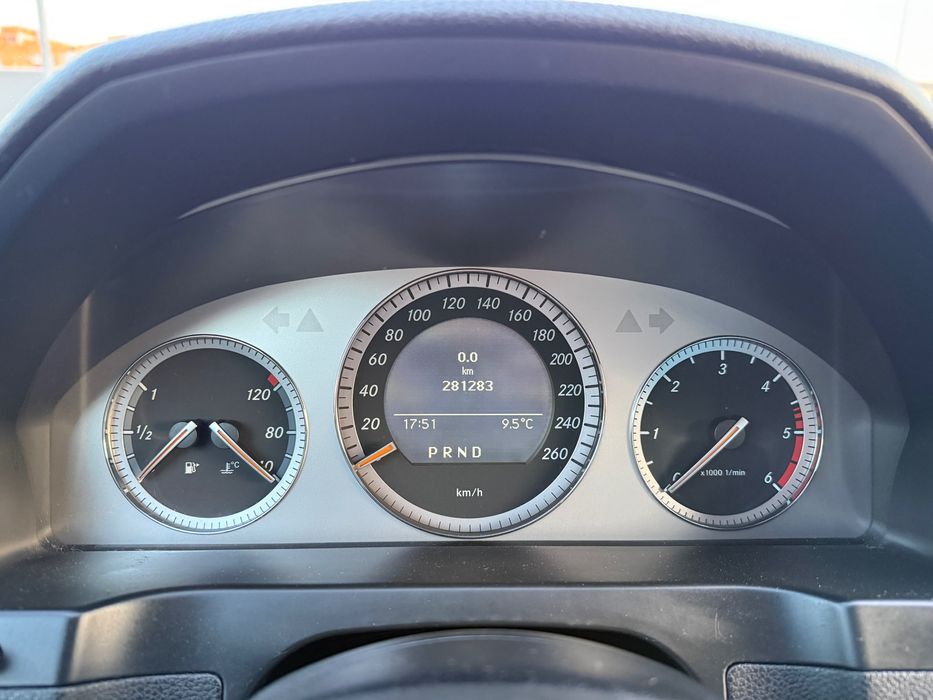 Mercedes C220 обслужен, перфектен автомобил