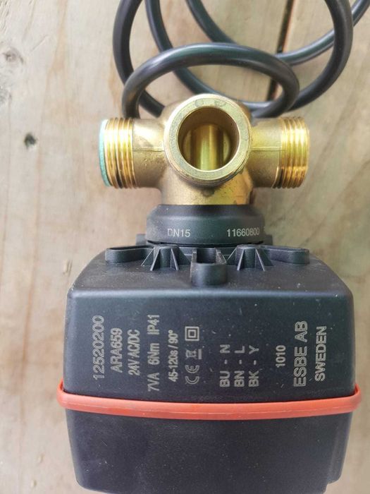Servomotor rotativ compact ESBE ARA 659 cu Ventil 4 cai Esbe VRB 142-15, produsul este NOU!