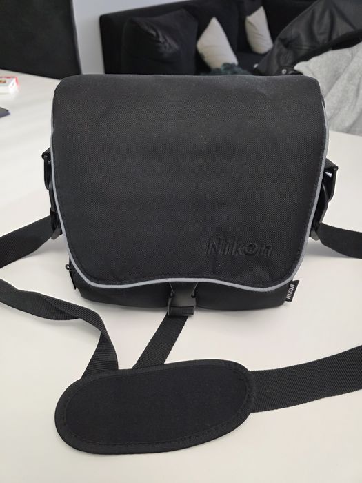 Nikon D7100 + обектив Sigma 18-35mm + Светкавица Nikon SB-700