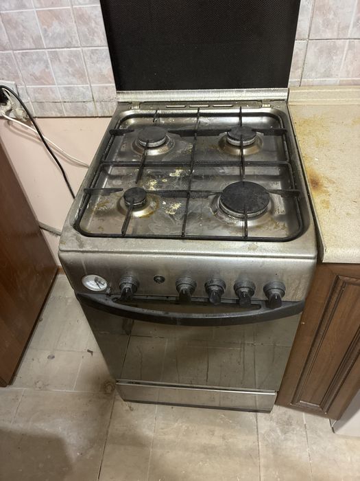 Газовая плита рабочая