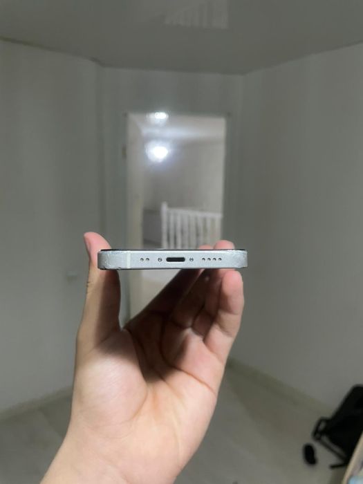 Продается Айфон 12мини 64гб с коробкой !