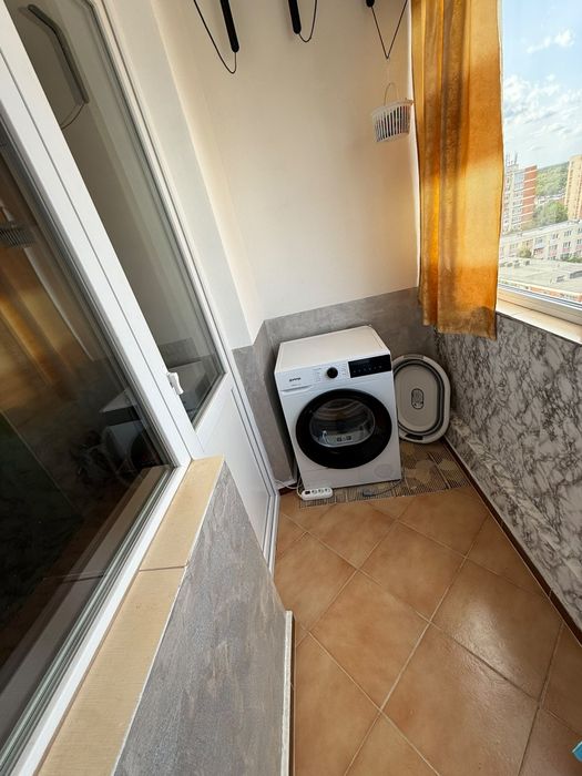 Proprietar vând apartament cu 3 camere trivale