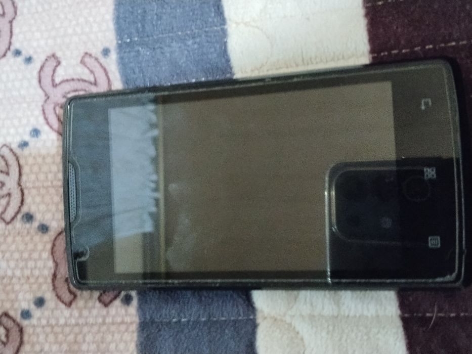 Продам телефоны .