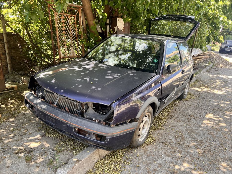 Vw golf 3 1.6 101  на части