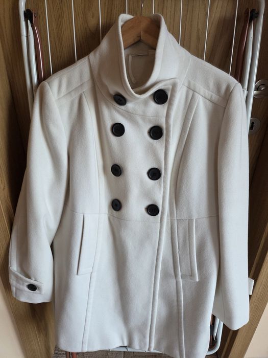 Haina de dama din stofa alba