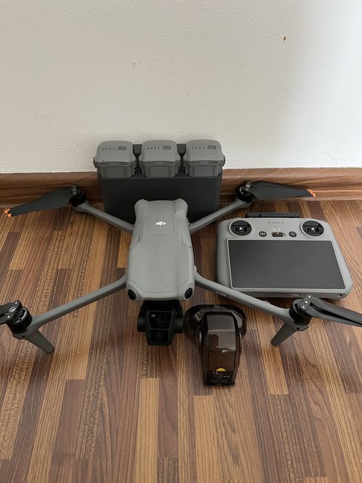 Дрон DJI AIR 3 Fly more combo