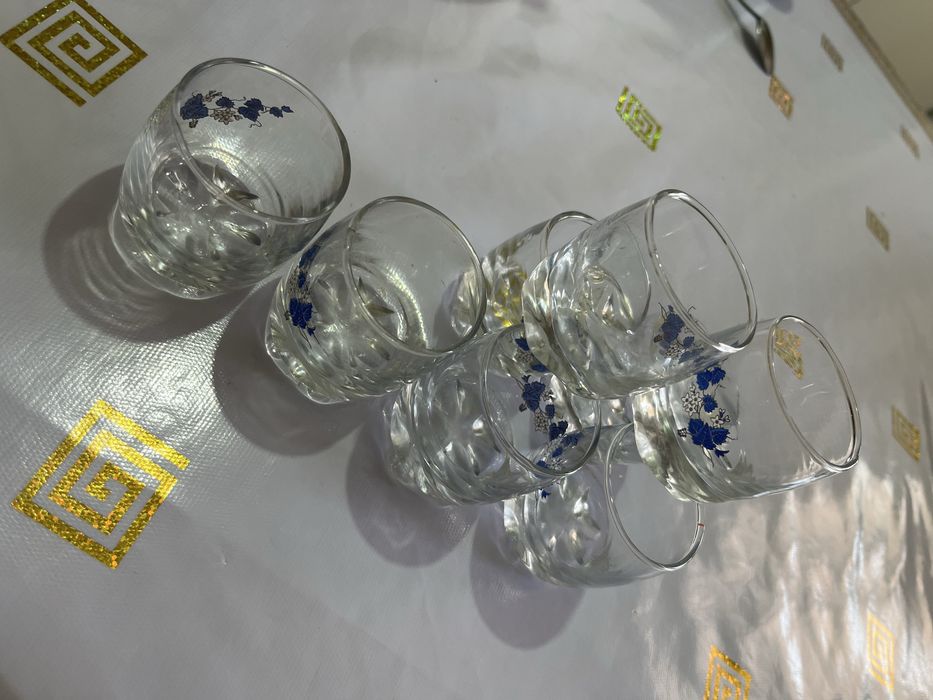Продам стаканы мальенкие стопки