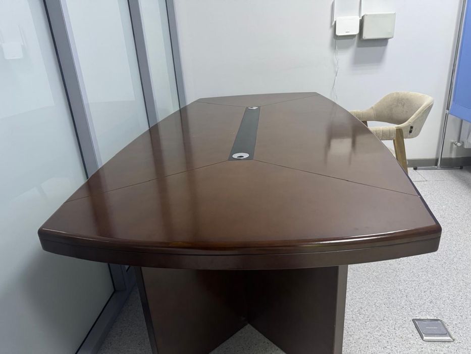 Стол для Офиса.