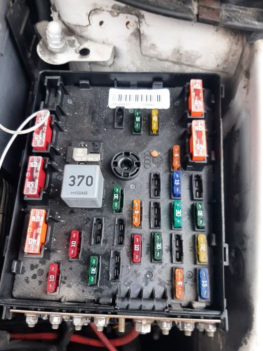 Electrician-Electronist auto/Diagnoză auto, rulote,bărci