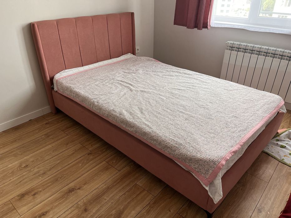 Продам кровать с матрасом
