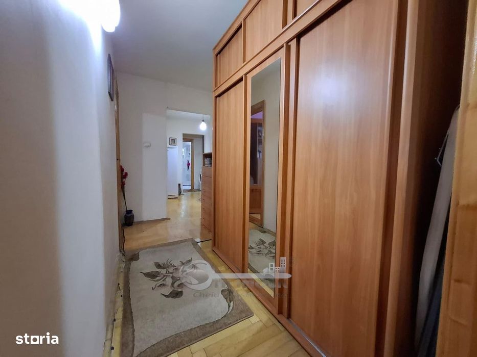 Apartament 3 camere decomandat, Nicolina, baie cu geam