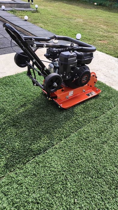 Inchiriez Placa Compactoare