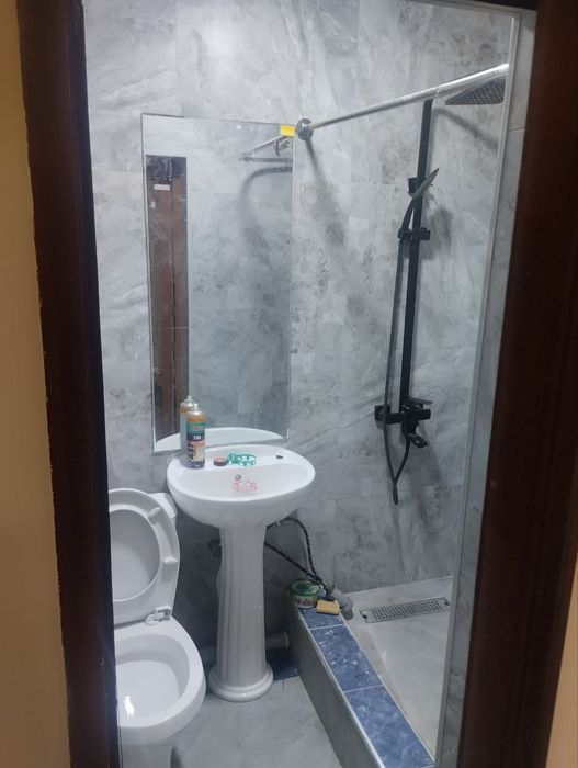 Mirobod tumanida kvartira bor student qizlarga
