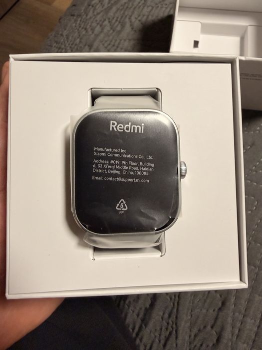 Часовник Redmi Watch 5