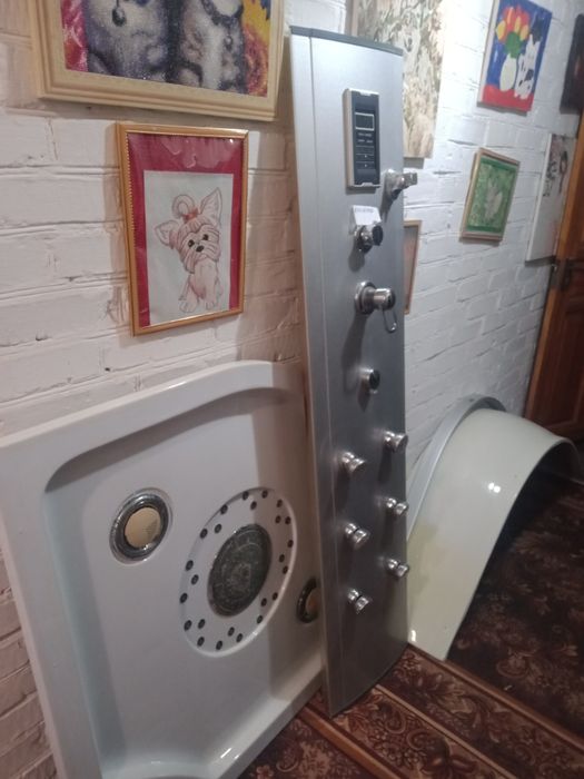 Душевая кабина.В хорошем состоянии.