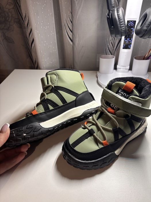 Продам детские демисезонные ботинки