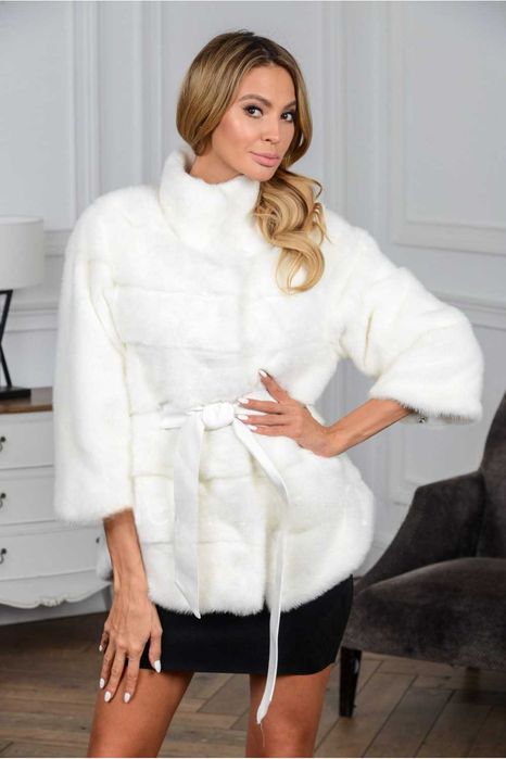 Haina de blana Vizon , blană nurcă , alb color