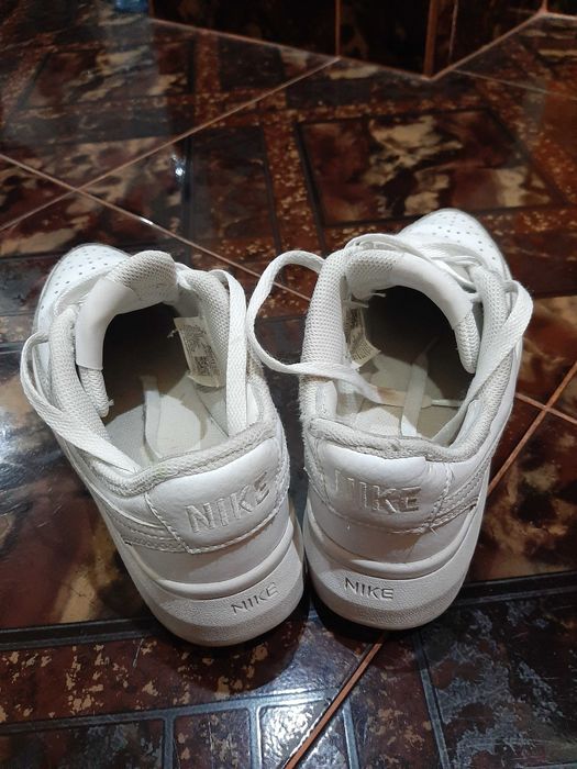 Vand adidas dama Nike Court Vision alb, 39