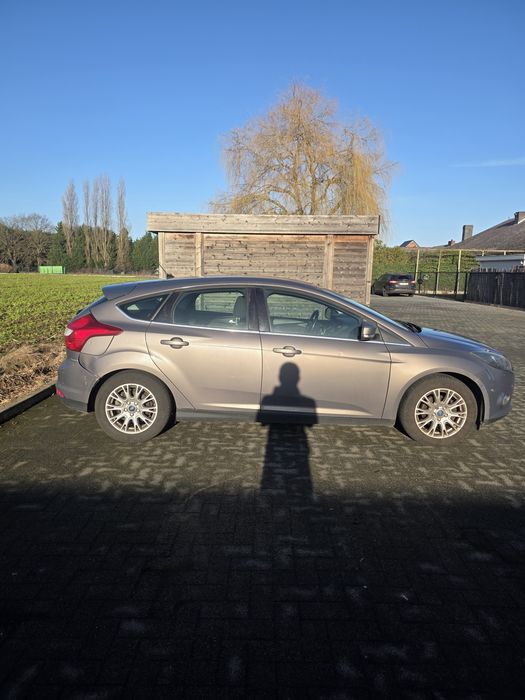 FORD Focus 2011 — imagine 2