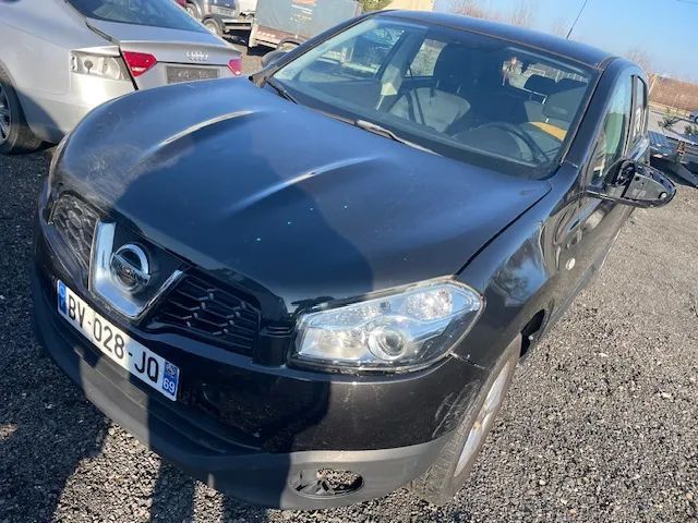 Dezmembrez Nissan Qashqai