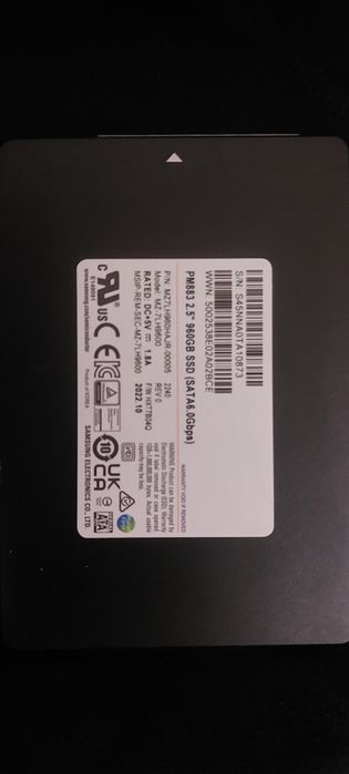 SSD диск самсунг почти новый.