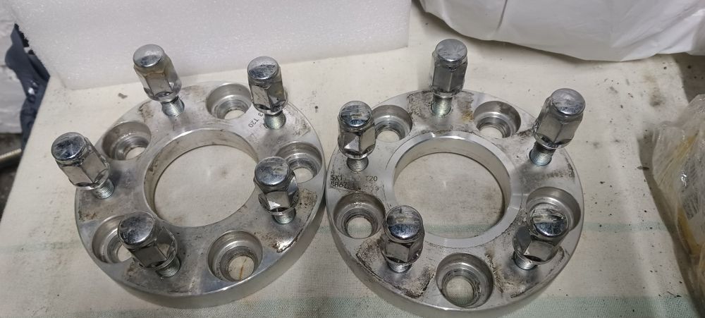 Продам проставки ступичные