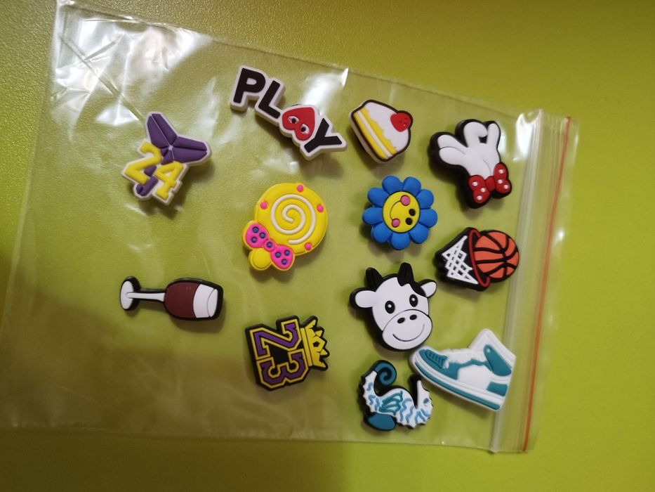 Джибитсы украшение для кроксов