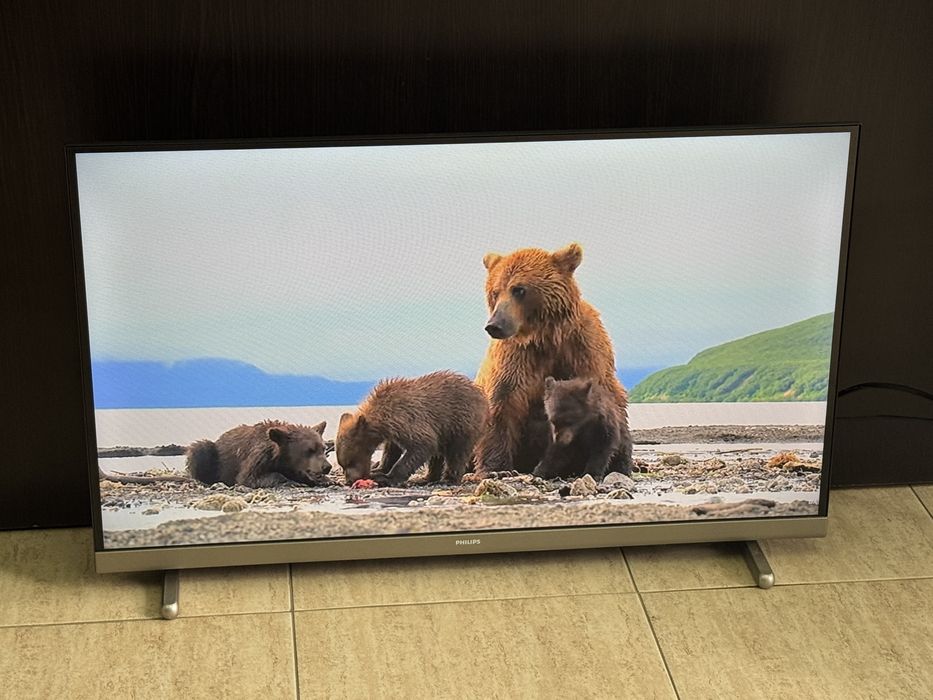 ПЕРФЕКТЕН!  Philips 32” инча (80см) Full HD LED 32PHS5527/12