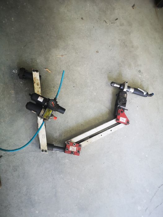 Brat de filetat pneumatica