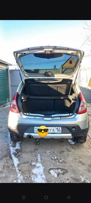 Продается машина Reno