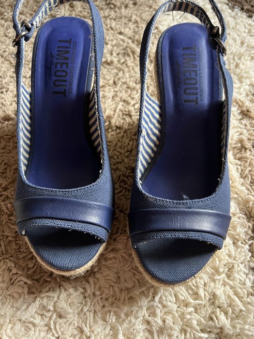 TIMEOUT Сандали с платформа