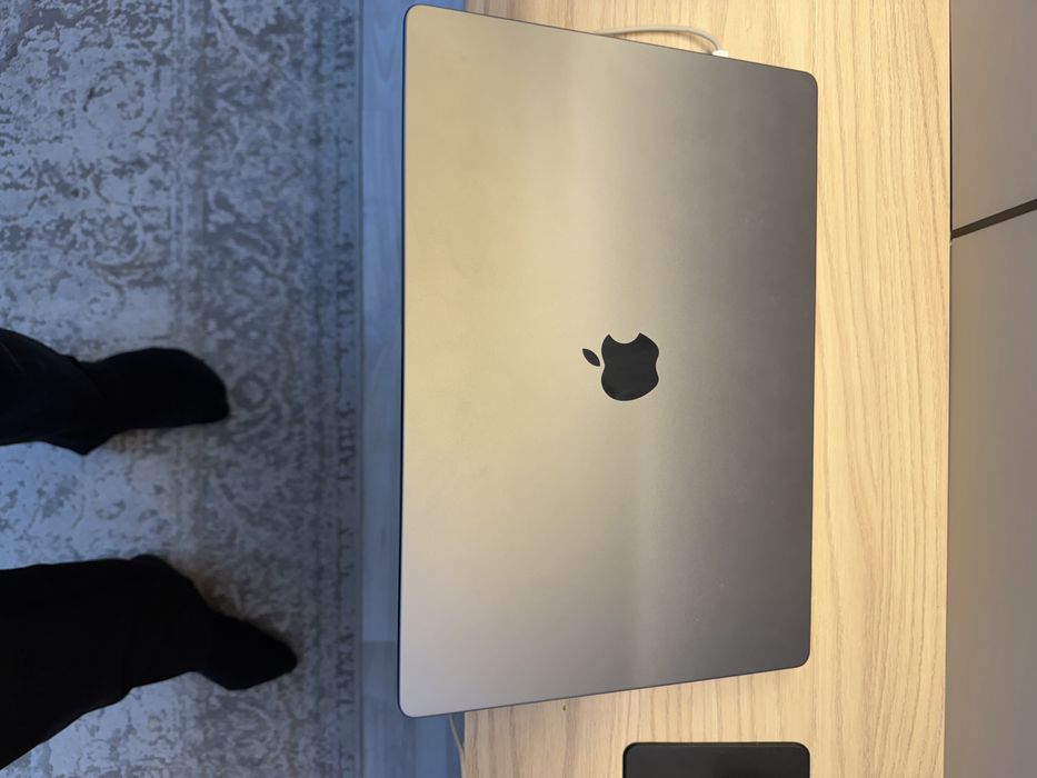 Ноутбук Macbook pro 16