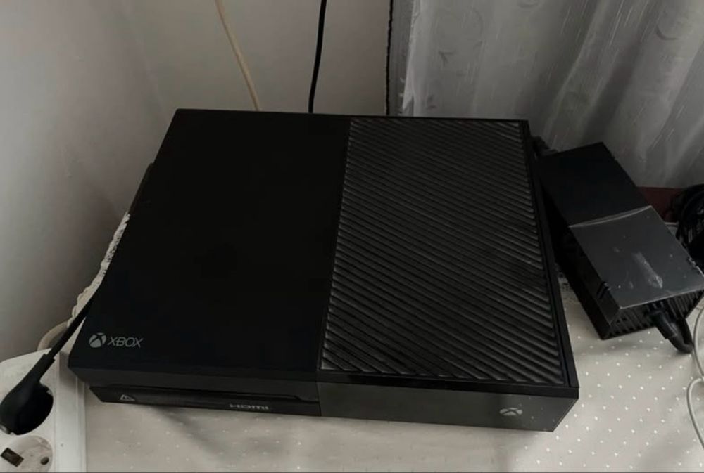 Vand xbox cu tot cu joc!
