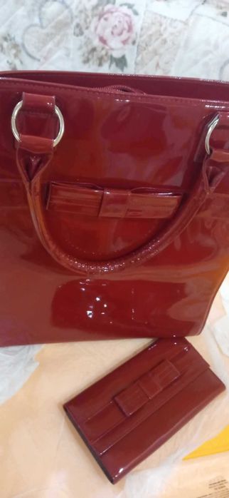 Сет от дамска елегантна чанта и портмоне