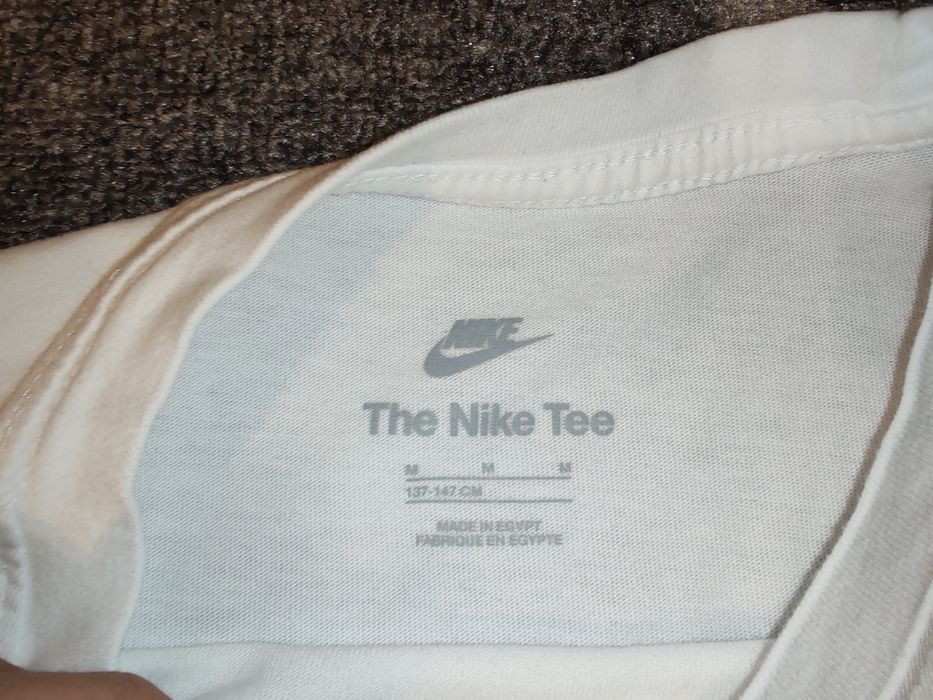 Tricou Nike nou.