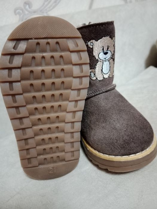 Продам детскую обувь 20-21 размер