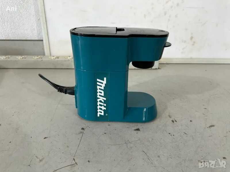 Кафемашина - Makita DCM500